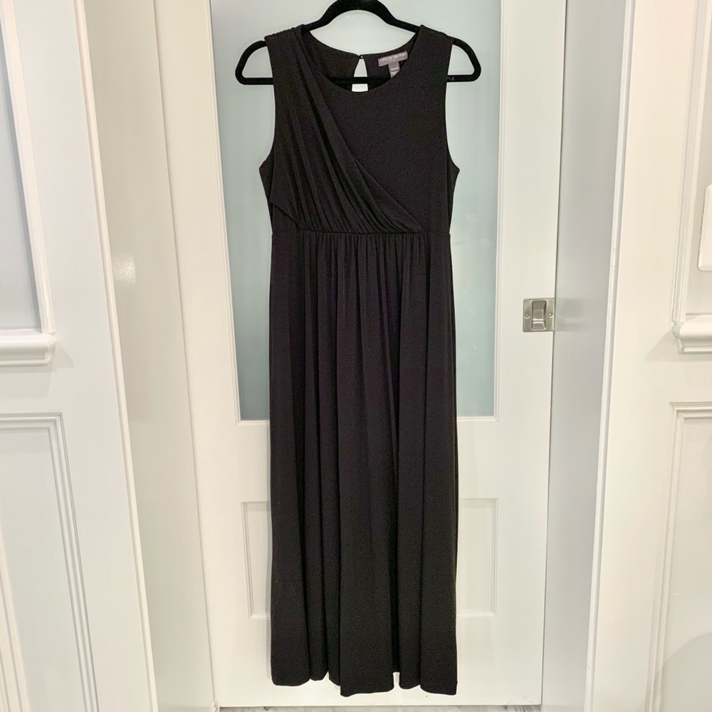 A Pea in the Pod Formal Dress (Black) - Size M